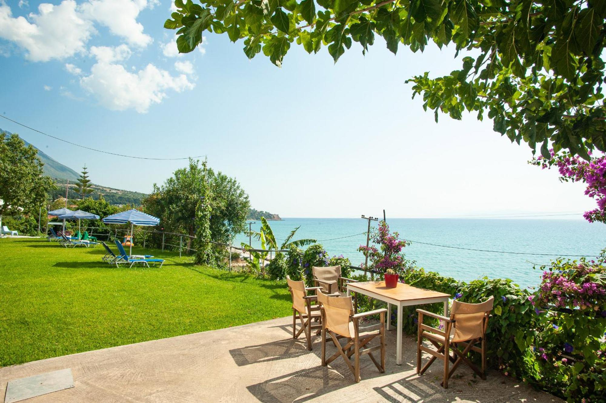 Rosa'S Beach Studios Лурдата Екстериор снимка